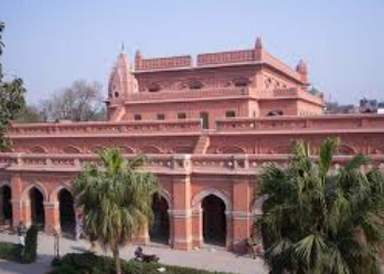 Major decision to provide educational facilities in government colleges of Lahore