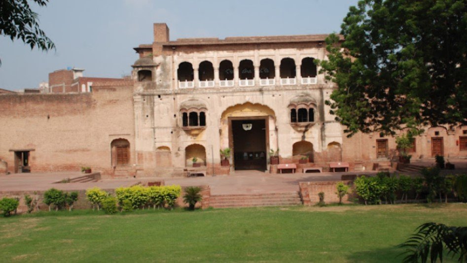 Government Fatima Jinnah College for Women, Chuna Mandi