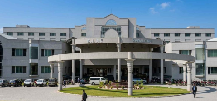 تعلیمی بورڈ راولپنڈی، میٹرک ضمنی امتحان 2 امیدوار نقل کرتے رنگے ہاتھوں پکڑے گئے